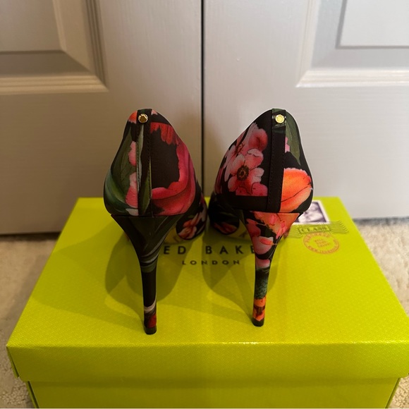 TED BAKER NEEVO 3 FLORAL HEELS - Picture 8 of 8